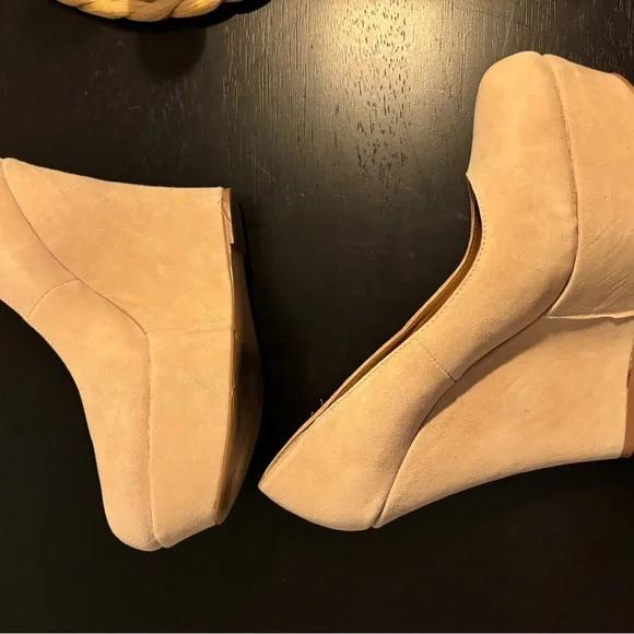 Steve Madden Pammyy Blush Suede Platform Wedges - Picture 11 of 14